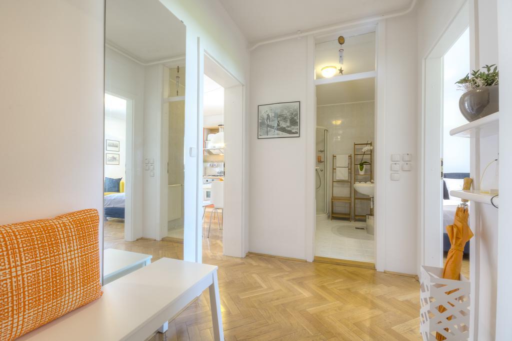 Apartments Fine Ziherlova Ljubljana Rom bilde