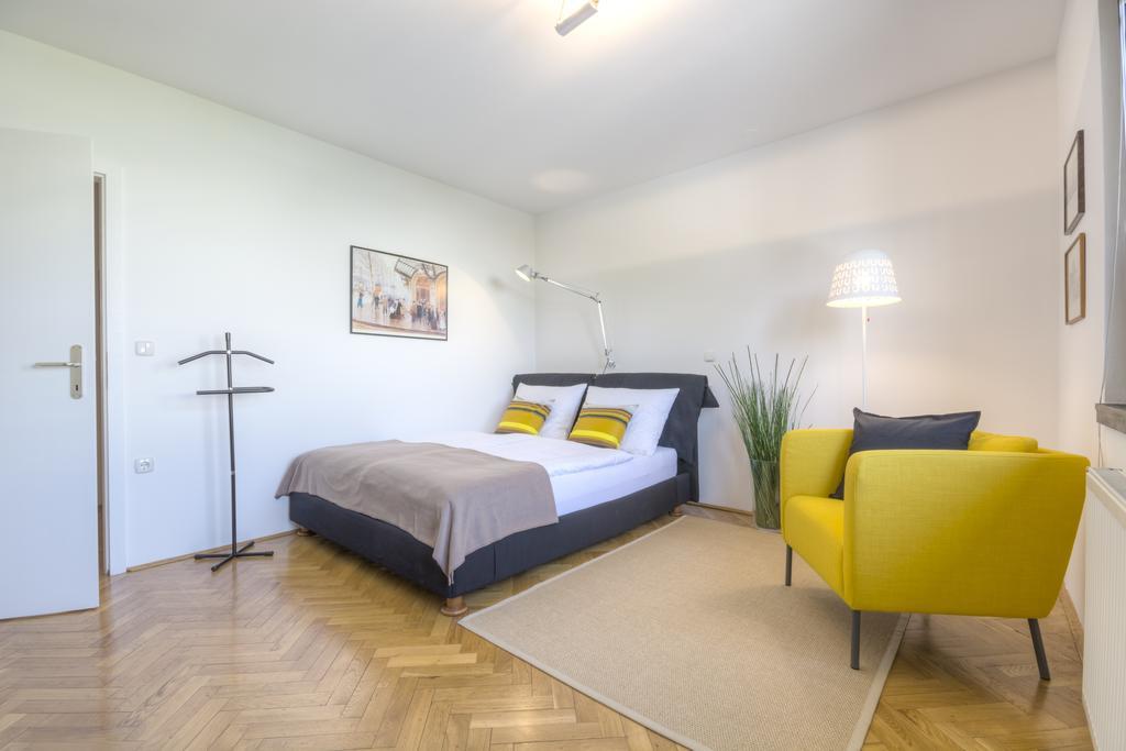 Apartments Fine Ziherlova Ljubljana Rom bilde