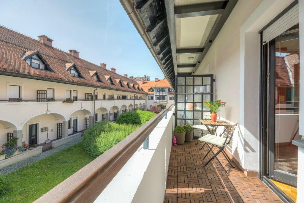Apartments Fine Ziherlova Ljubljana Eksteriør bilde